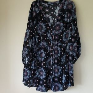 Torrid Size 4 Paisley Top